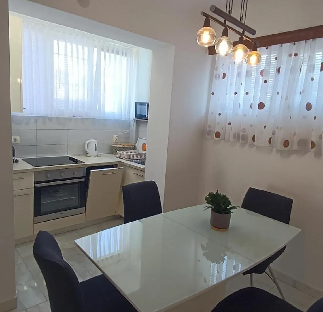 Apartment Fontana Felicita Zadar